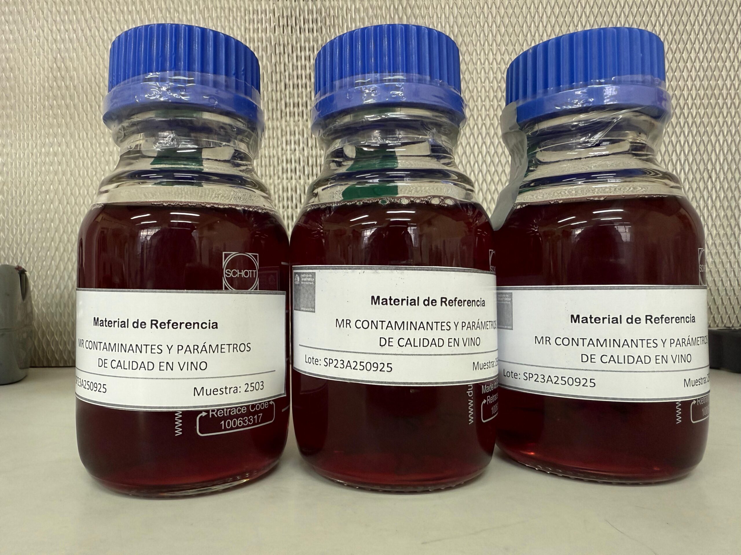 ISP realiza taller de inocuidad en vino y otras bebidas alcohólicas